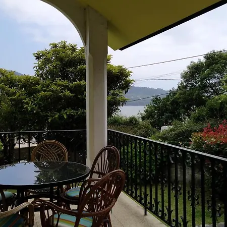 Casa Con Jardin En La Playa De Almieiras Fene