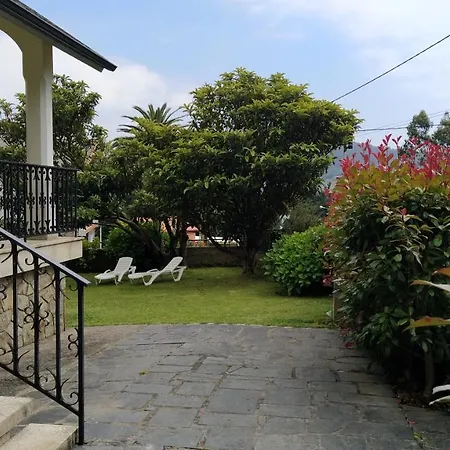 Сasa de vacaciones Casa Con Jardin En La Playa De Almieiras Fene