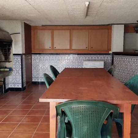 Сasa de vacaciones Casa Con Jardin En La Playa De Almieiras Fene