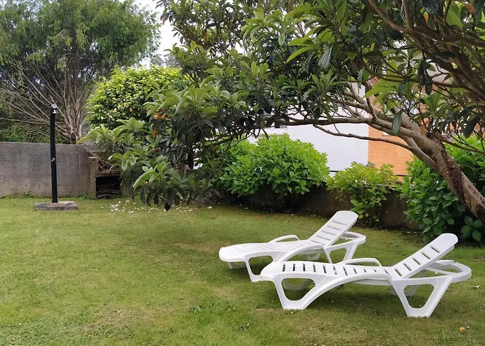 Casa Con Jardin En La Playa De Almieiras Fene