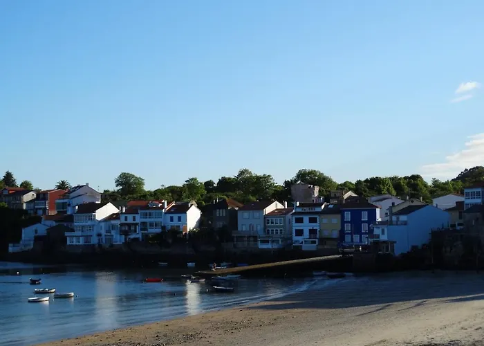 Casa Con Jardin En La Playa De Almieiras *